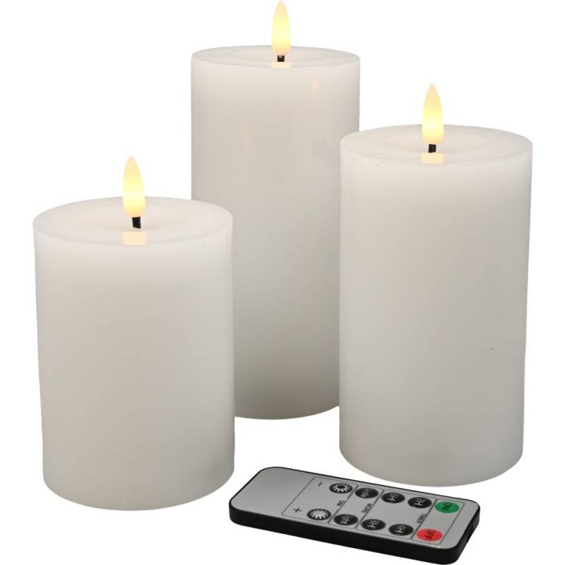 LED-bloklys, &Oslash;7,5cm, hvid, plast, s&aelig;t &aacute; 3 stk., pulserende flamme, 10/12,5/15 cm i h&oslash;jden, m. fjernbetjening. *Denne vare tages ikke retur*