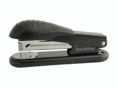 H&Atilde;&brvbar;ftemaskine bnt sort 24-26/6 13cm h&Atilde;&brvbar;ftedybde 9cm ca. 20 ark