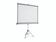 L&Atilde;&brvbar;rred frist&Atilde;&yen;ende trefod 1750x1325mm