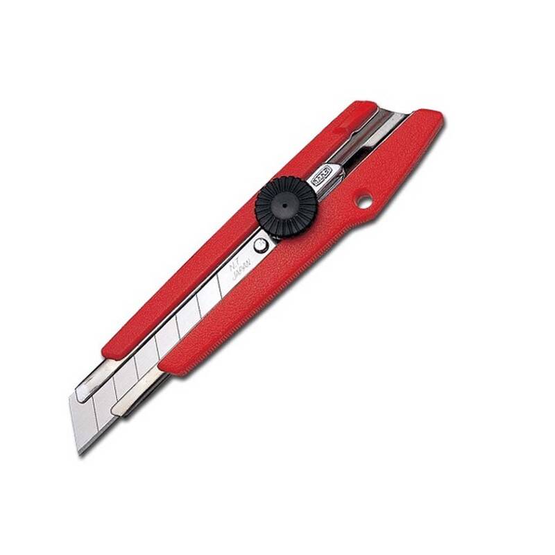 NT Cutter model L-500 r&oslash;d 18mm med skruel&aring;s