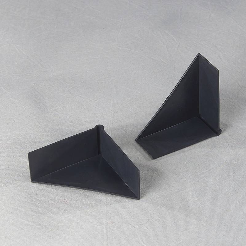 Hj&oslash;rnebeskyttelse plast 3-sidet sort 70x70x28mm 1000stk/kar