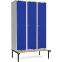 Garderobeskab 3x400mm m/lige tag, bl&aring; d&oslash;r med cylinderl&aring;s og siddeb&aelig;nk